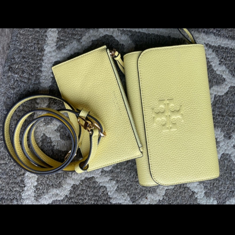 Crossbody wallet